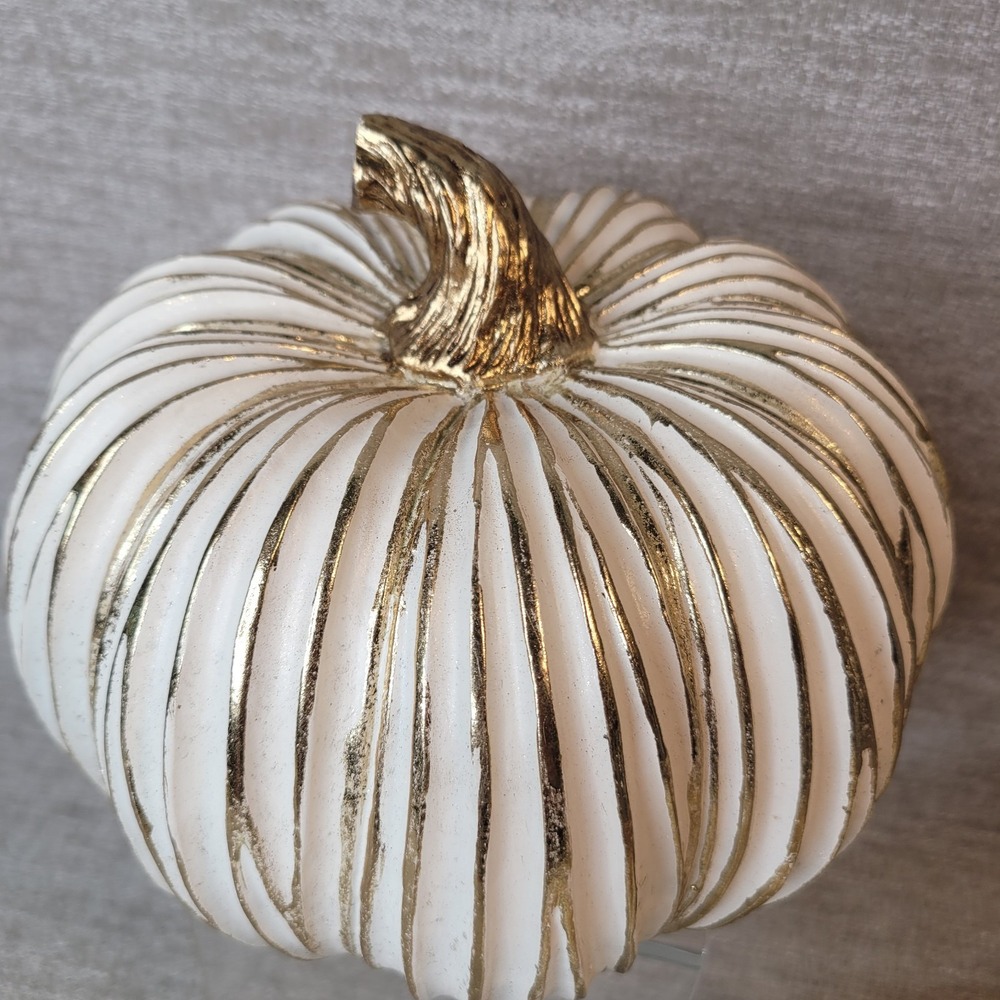 2 Robert Stanley 2014 Fall Shimmering Metallics White & Gold Pumpkins Holiday - Picture 3 of 8